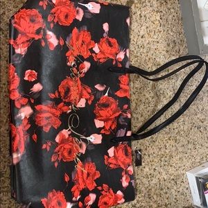 Victoria’s Secret large bag, brand new.